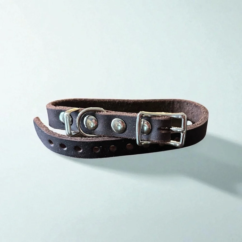 Handmade Brown Leather XS Dog Collar – Classic, Durable, Adjustable Dog Collar